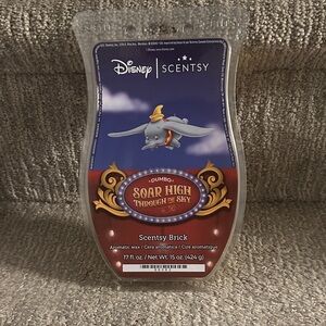 BRICK Scentsy Dumbo Soar High Wax Brick - Blue and Red